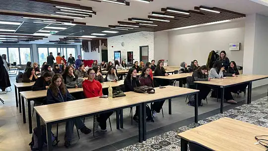 Büyükşehirin Bilişim Akademisi, Scientix 2026'ya ev sahipliği yaptı: Geleceğin kodlarını kadınlar yazıyor