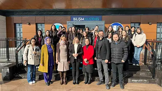 Büyükşehirin Bilişim Akademisi, Scientix 2026'ya ev sahipliği yaptı: Geleceğin kodlarını kadınlar yazıyor