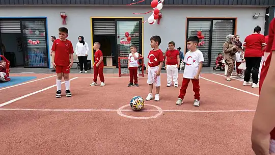 Büyükşehirin çocuk kütüphanesi miniklerinden a milli takıma yürekleri ısıtan destek