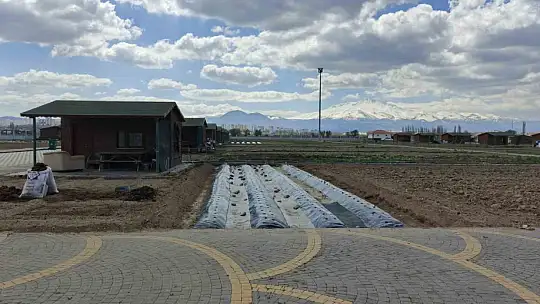Büyükşehirin Doğal Ürünler Bahçesi ve Pazarı'nda yeni sezon hazırlığı