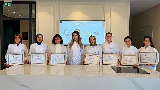 Büyükşehirin gastronomi vizyon projesi Kayseri Mutfak Akademisi ilk mezunlarını verdi