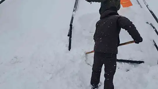 Büyükşehirin karla mücadele ekipleri tam kadro sahada