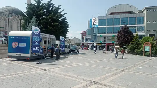 Büyükşehirin Mobil Beyaz Masa Birimi ile hizmet her yerde