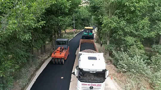 Çağlayan Mahallesi'nde doğalgazın ardından sıcak asfalt konforu