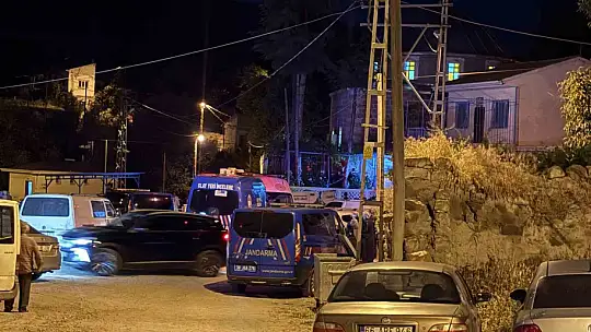 Camide 2 kişiyi bıçakla öldüren saldırganın asıl hedefi imammış