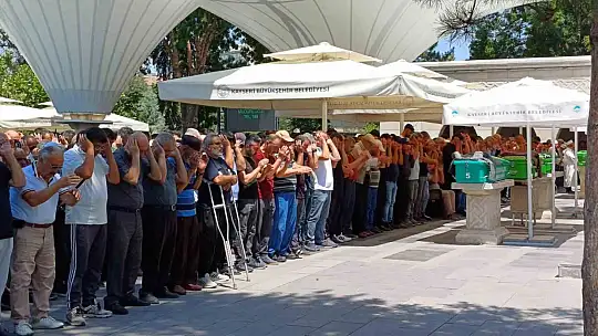 Camide öldürülen şahıs toprağa verildi