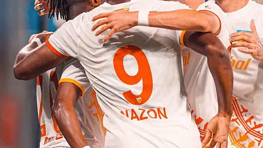 Carlos Mane ligdeki ilk golünü attı