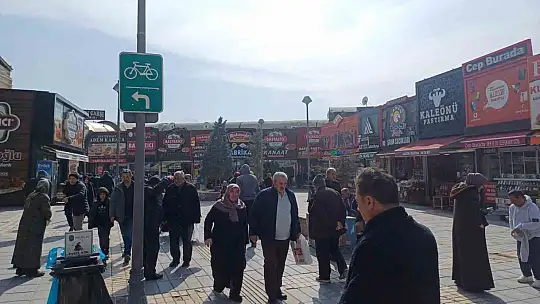 Çarşıda ramazan yoğunluğu devam ediyor