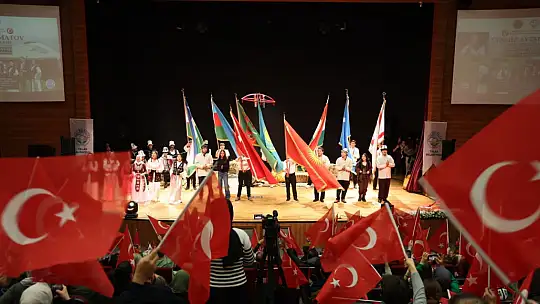 Cengiz Aytmatov'a Talas'ta görkemli anma