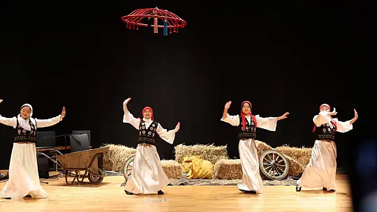 Cengiz Aytmatov'a Talas'ta görkemli anma