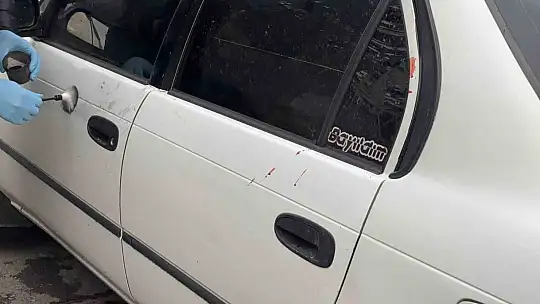 Cinayet şüphelilerinin kaçtıkları otomobil ikametlerinin yakınında bulundu