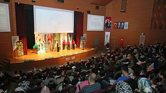 Çocuklar Yalçın Başkan'ın karne hediyesi ile eğlendi