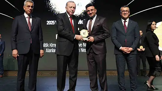 Cumhurbaşkanı Erdoğan'dan ERÜ'ye ödül