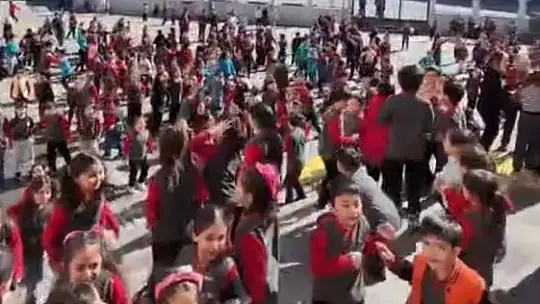 Dalga dalga büyüyen ilahi furyasına Kayseri de katıldı