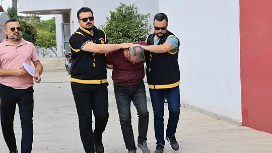 Dayısını öldürüp gömdü başında ağladı