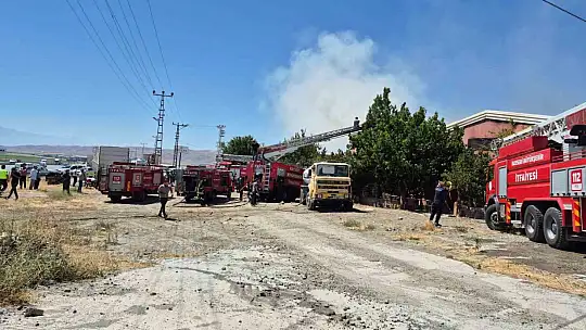 Depoda çıkan yangın söndürüldü
