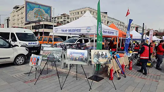 Depreme karşı bilinç Talas'tan meydana taşındı