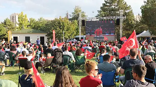 Dev ekranda milli maç heyecanı Kocasinan'da yaşandı