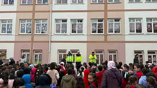 Develi'de çocuklara trafik eğitimi