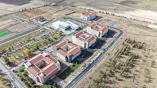 Develi'de Türkiye'de ilk ve tek akıllı sera kuruldu