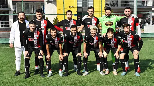 Döğerspor zirve yolunda 2 puan kaybetti