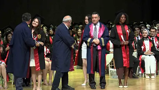 Doktorluk hayali için 4 bin 900 kilometreden Kayseri'ye geldi