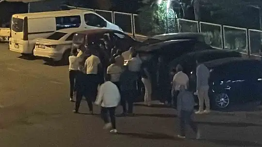 Düğün salonundaki tartışma tekmeli yumruklu kavgaya dönüştü