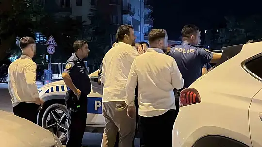 Düğün salonundaki tartışma tekmeli yumruklu kavgaya dönüştü