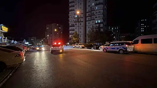 Düğün salonundaki tartışma tekmeli yumruklu kavgaya dönüştü