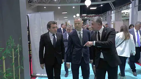 Dünyanın 'en modern' mobilya fuarı KUMSmall'da kapılarını açtı