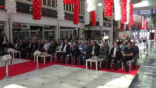 Dünyanın 'en modern' mobilya fuarı KUMSmall'da kapılarını açtı