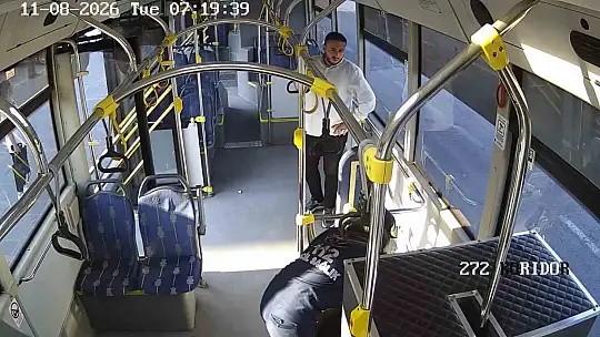 Duyarlı şoför, fenalaşan yolcuyu hastaneye yetiştirdi