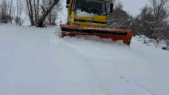 Ekipler ambulansın yolunu açtı, hasta hastaneye yetiştirildi