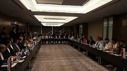 Ekonomiye Yön Verenler Zirvesi Kayseri'de yoğun katılımla gerçekleştirildi