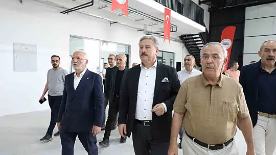 Elitaş Havacılık Lisesi'ni ziyaret etti