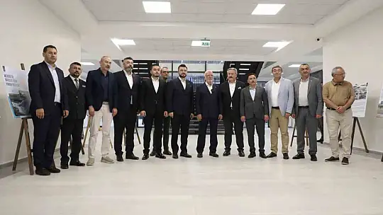Elitaş Havacılık Lisesi'ni ziyaret etti