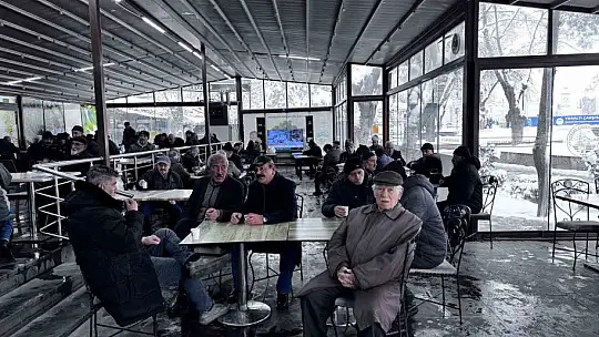 Emekli Kafeteryası takdir topluyor