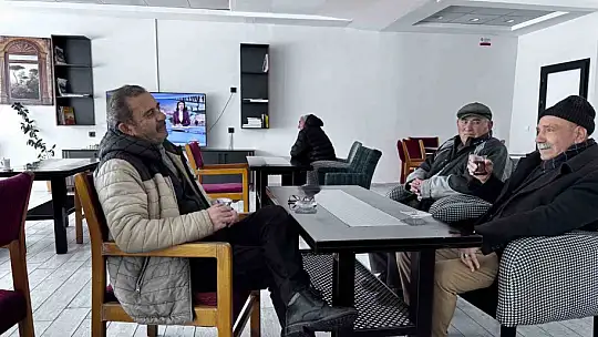 Emekli Kafeteryası takdir topluyor