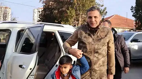 Emniyet müdüründen yürek ısıtan hareket