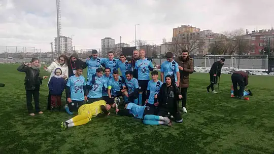 EMT Döğergücü FK namağlup şampiyon
