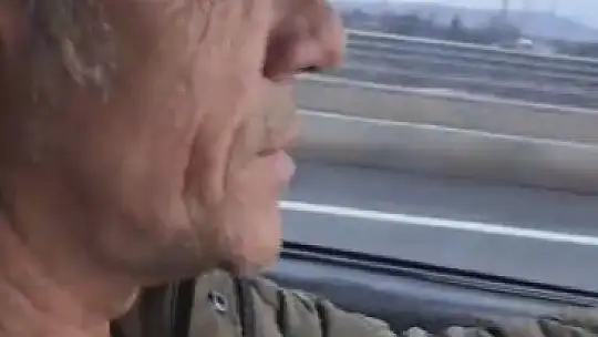 Epstein'e benzeyen adam şehri terk etti