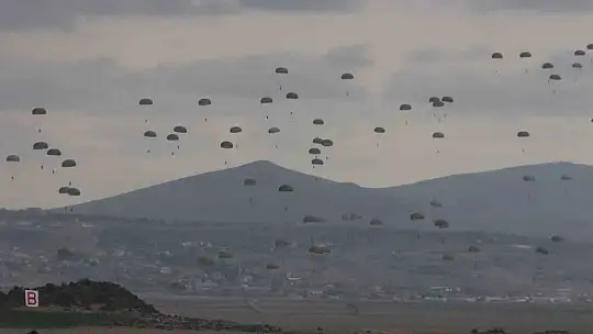 Erciyes-2025 Tatbikatı seçkin gözlemci gününde hünerlerini sergiledi