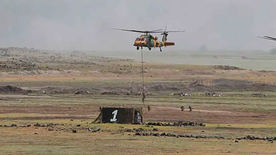 Erciyes-2025 Tatbikatı seçkin gözlemci gününde hünerlerini sergiledi