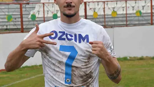 Erciyes 38 FK  15 maçta 17 gol attı