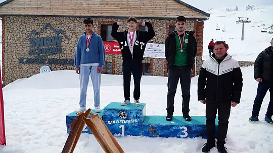 Erciyes, Geleneksel Kızak Türkiye Şampiyonası'na ev sahipliği yaptı