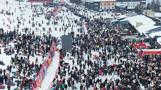 Erciyes hafta sonu 320 bin kişiyi ağırladı