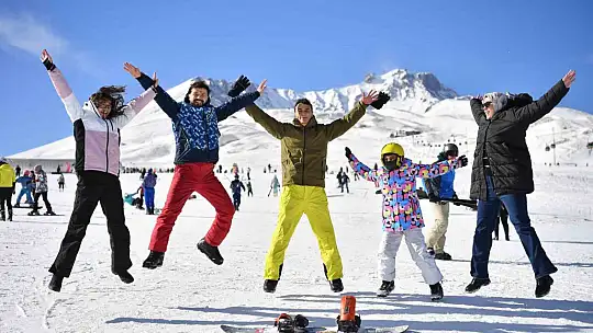 Erciyes'i 2 haftada 200 bin kişi ziyaret etti