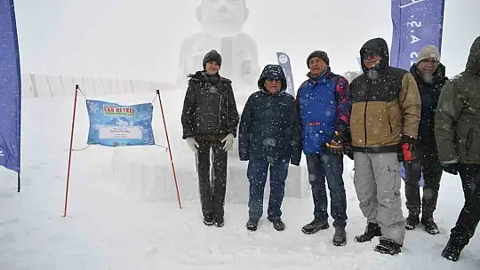 Erciyes'in karı sanat eserine dönüştü