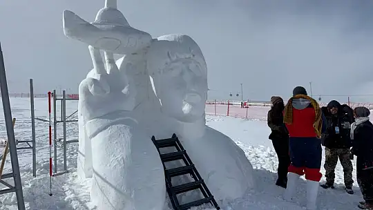Erciyes'in karı sanat eserine dönüştü