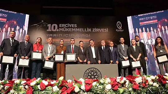 Erciyes Koleji, Avrupa Kalite Yönetimi Vakfı'ndan Ulusal Kalite Hareketi beratı aldı